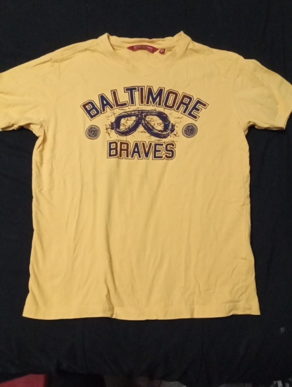 2/$7**John Players Medium "Baltimore Braves" Tshirt - Unisex